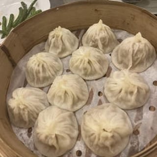 Shanghai-Style Steamed Pork Xiao Long Bao (10 pcs)