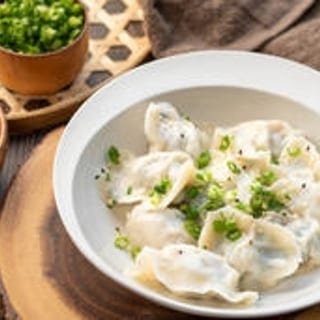Boiled Pork & Chive Dumplings (10 pcs)