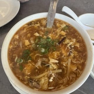 Hot and Sour Soup (Pork / Vegetarian)
